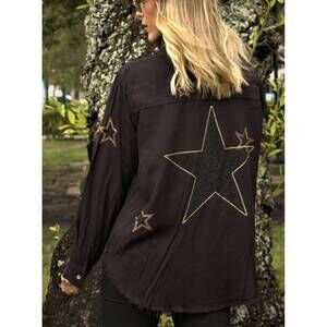 NEW MOVING FORWARD embroidered shirt in black